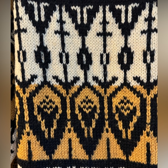 VTG 70’s Hand Knit Crochet Geometric Nordic Fair Isle Pullover Aztec Sweater Med - Picture 4 of 8